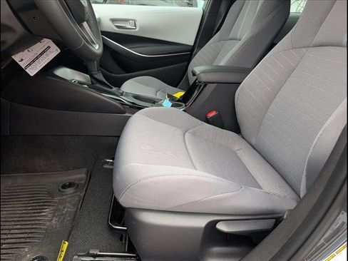 Used 2025 Toyota Corolla SE image 9