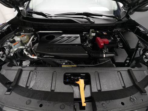 Certified 2023 Nissan Rogue SV AWD/4WD image 3
