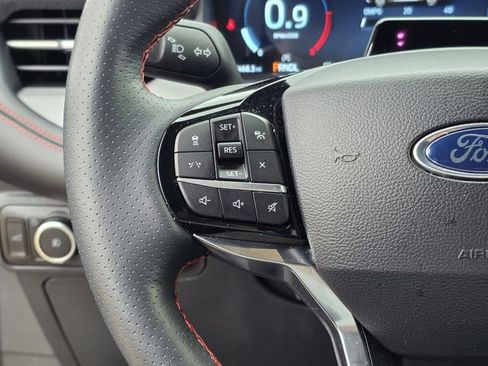 Used 2025 Ford Explorer ST-Line image 25