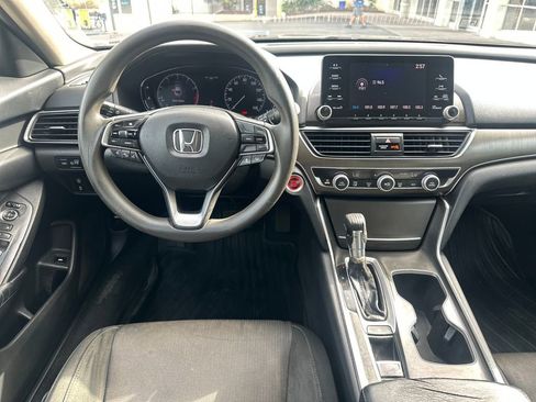 Used 2018 Honda Accord LX image 11