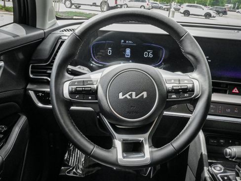 Used 2024 Kia Sportage EX FWD image 18