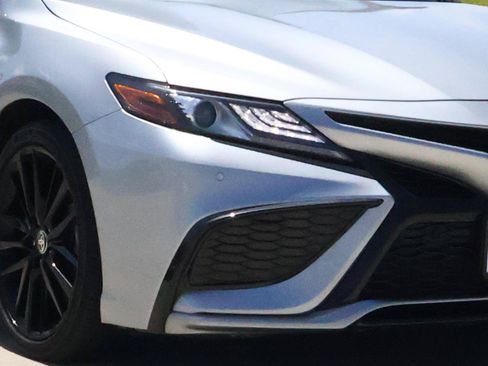 Used 2024 Toyota Camry XSE w/ Navigation Package FWD image 9