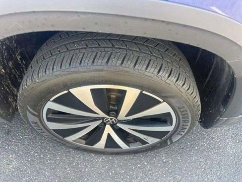 Used 2024 Volkswagen Taos SE image 18