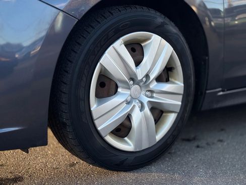 Used 2015 Subaru Legacy 2.5i image 9