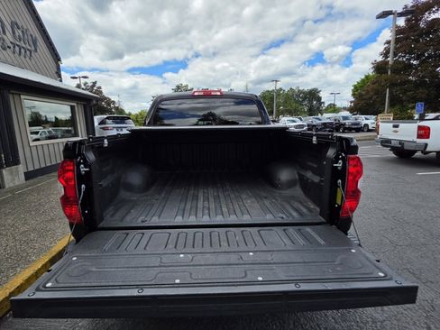 Used 2016 Toyota Tundra Limited w/ Limited Premium Package AWD/4WD image 11