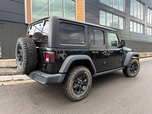 Used 2021 Jeep Wrangler Unlimited Sport AWD/4WD image 3
