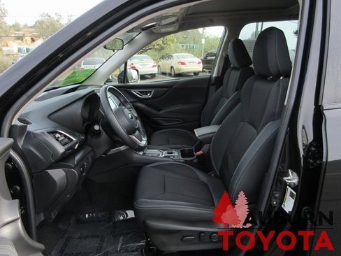 Used 2023 Subaru Forester Premium image 12