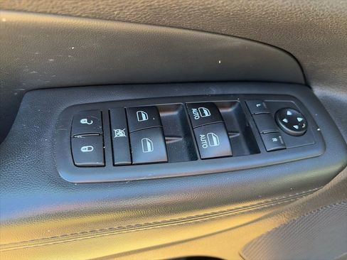 Used 2019 Jeep Grand Cherokee Limited w/ Luxury Group II image 14