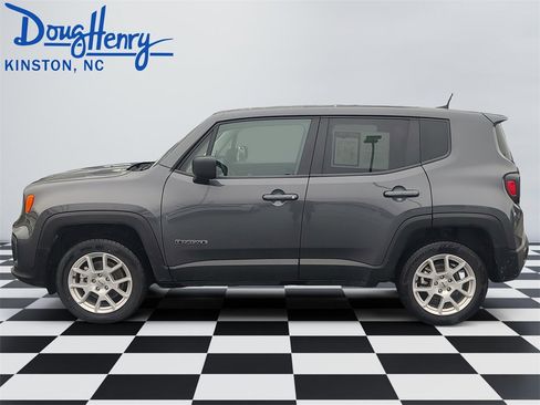 Used 2023 Jeep Renegade Latitude image 2