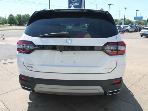 Used 2024 Honda Pilot Elite image 6