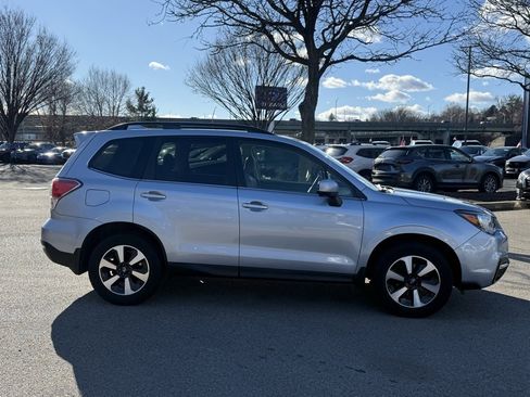 Used 2017 Subaru Forester 2.5i Limited image 5