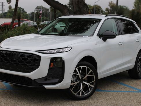 New 2026 Audi Q3 quattro 2.0T image 1