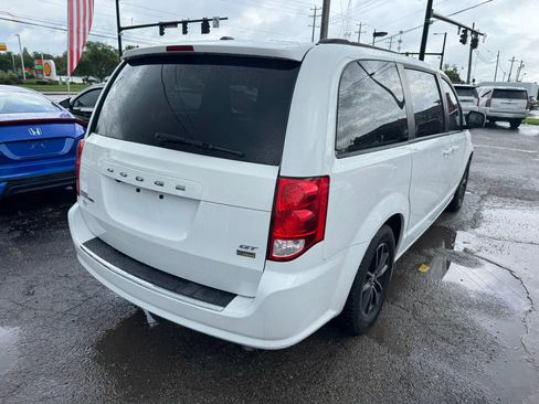 Used 2018 Dodge Grand Caravan GT FWD image 7