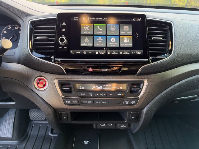 Certified 2025 Honda Ridgeline RTL image 21