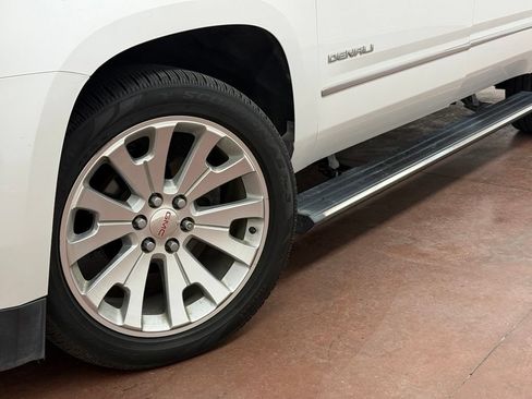 Used 2020 GMC Yukon XL Denali w/ Open Road Package AWD/4WD image 24