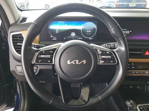 Certified 2024 Kia Seltos EX FWD image 22