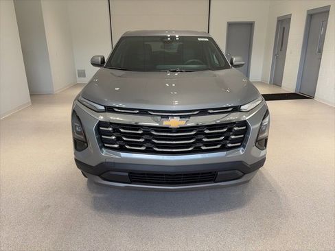 New 2026 Chevrolet Equinox LT image 2