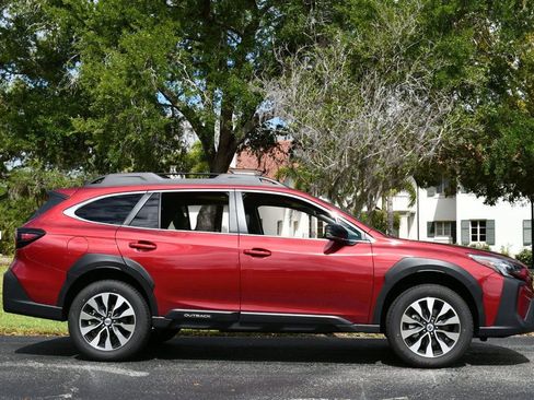 Used 2025 Subaru Outback Limited image 8