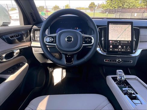 New 2027 Volvo XC90 B6 Plus AWD/4WD image 15