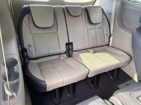 Used 2018 Kia Sedona EX image 12