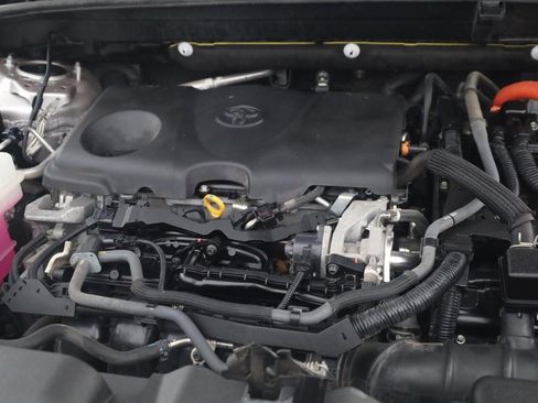 Used 2022 Toyota Venza XLE AWD/4WD image 26
