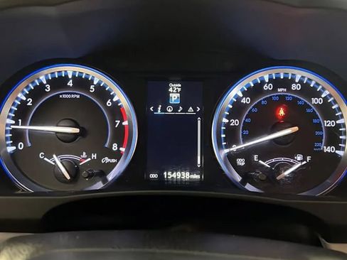 Used 2015 Toyota Highlander XLE AWD/4WD image 10