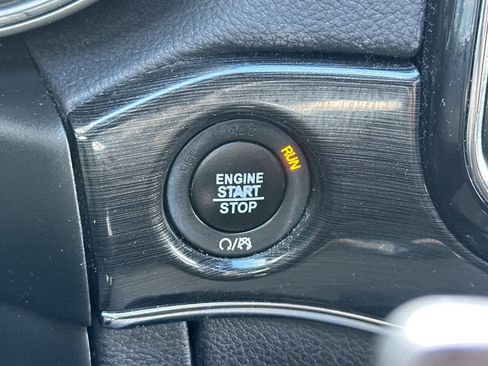 Used 2021 Jeep Grand Cherokee Trailhawk w/ Premium Lighting Group AWD/4WD image 25