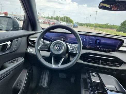 New 2025 Buick Enclave Preferred w/ Power Package image 10