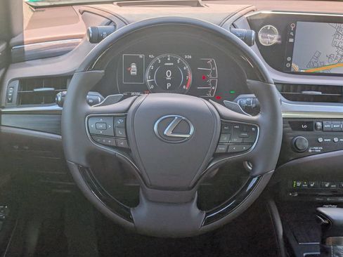 Used 2020 Lexus ES 350 Ultra Luxury w/ Accessory Package 2 FWD image 16
