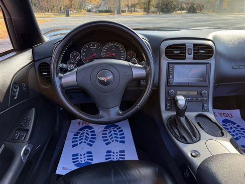 Used 2006 Chevrolet Corvette Convertible w/ Preferred Equipment Group image 39