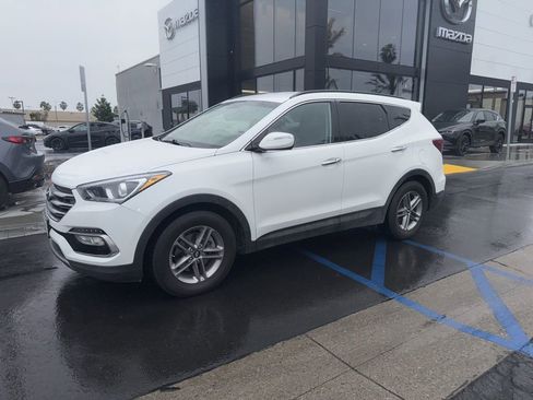 Used 2017 Hyundai Santa Fe Sport image 3