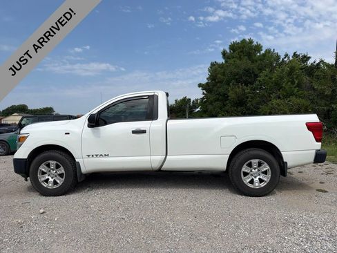 Used 2017 Nissan Titan S AWD/4WD image 8