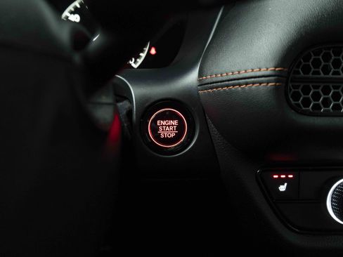 Certified 2025 Honda HR-V Sport image 24