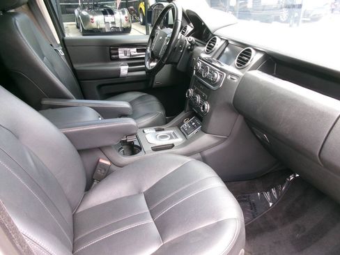 Used 2015 Land Rover LR4 HSE AWD/4WD image 10