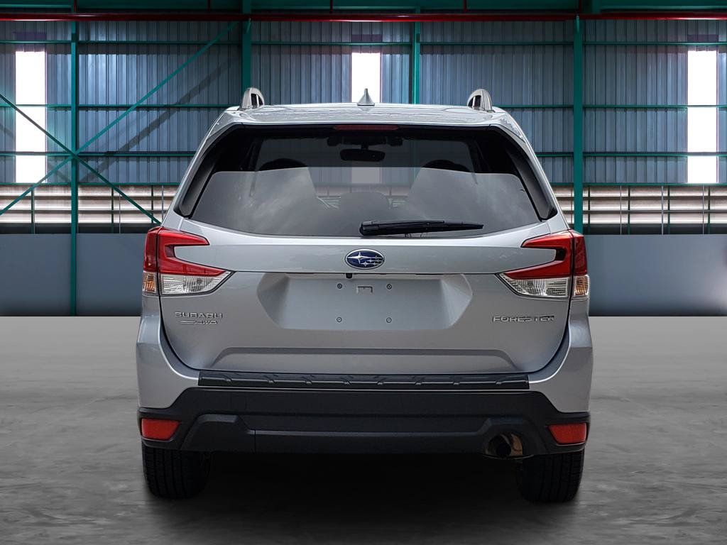 Used 2019 Subaru Forester Premium AWD/4WD image 4