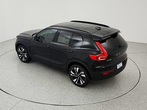 New 2026 Volvo XC40 B5 Ultra w/ Climate Package AWD/4WD image 35