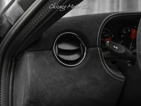 Used 2006 Ford GT image 9