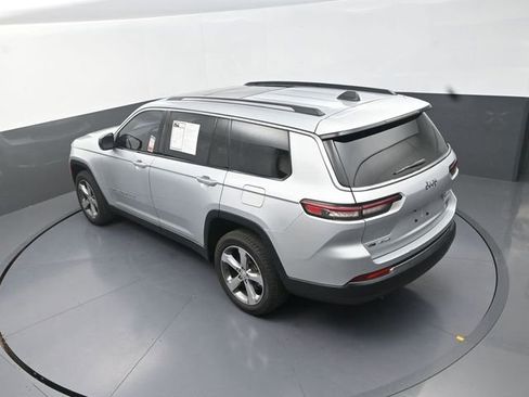 Used 2022 Jeep Grand Cherokee L Limited AWD/4WD image 16