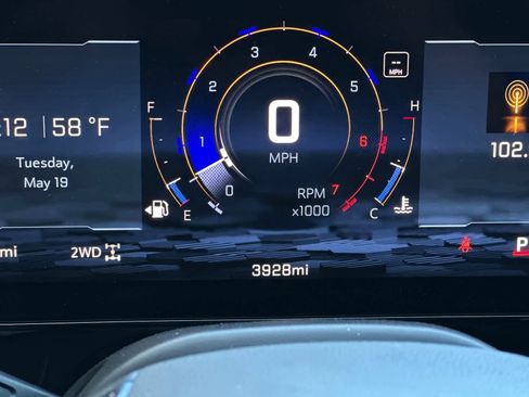 Used 2025 Chevrolet Tahoe High Country AWD/4WD image 27