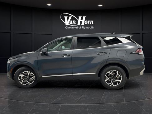 Used 2023 Kia Sportage LX AWD/4WD image 4