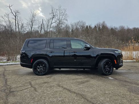 New 2026 Jeep Grand Wagoneer Limited AWD/4WD image 2