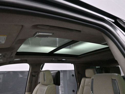 Used 2021 Cadillac Escalade Premium Luxury Platinum w/ Heavy-Duty Trailer Package image 33