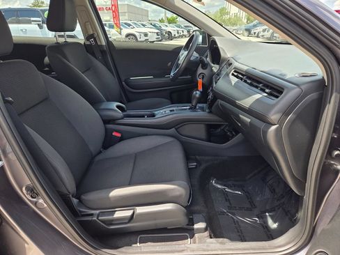 Used 2021 Honda HR-V LX image 13