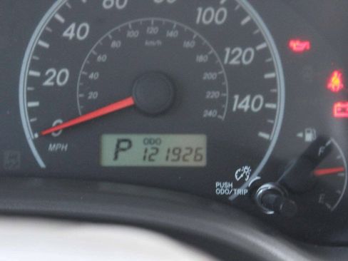 Used 2009 Toyota Corolla LE w/ All Weather Guard Pkg FWD image 9