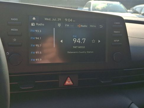 Certified 2025 Hyundai Elantra Sport FWD image 16