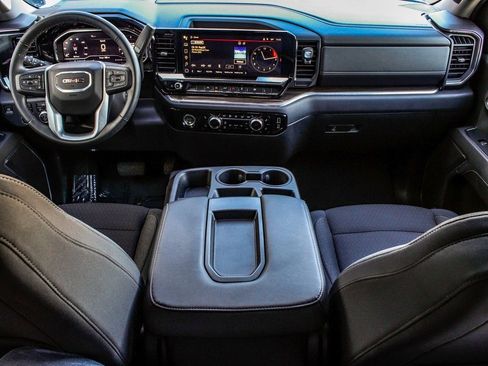 Used 2024 GMC Sierra 1500 Elevation image 34