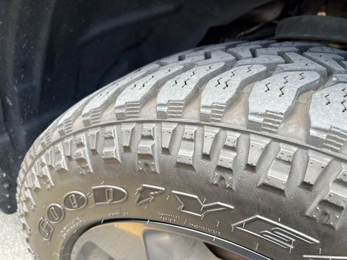 Used 2020 RAM 1500 Big Horn AWD/4WD image 4