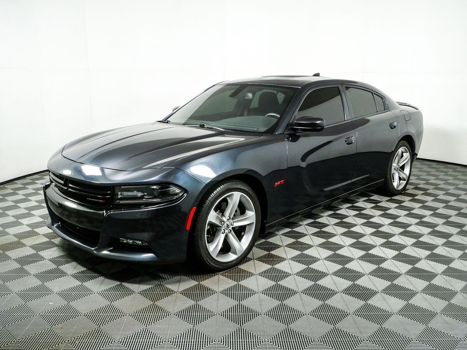 Used 2018 Dodge Charger R/T RWD image 24