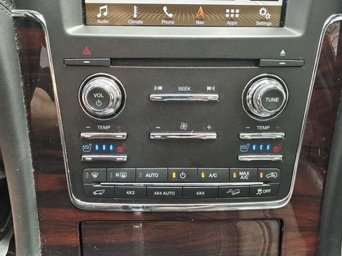 Used 2017 Lincoln Navigator L Reserve AWD/4WD image 27