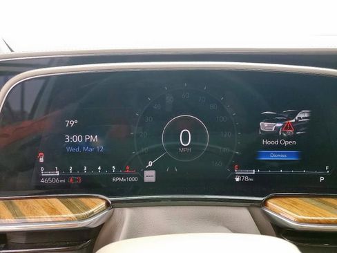 Used 2021 Cadillac Escalade Premium Luxury Platinum RWD image 9